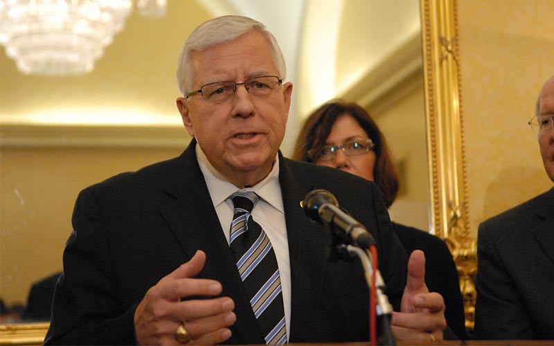 Senator Mike Enzi has expressed concern that several NASA programs are delayed and over budget.